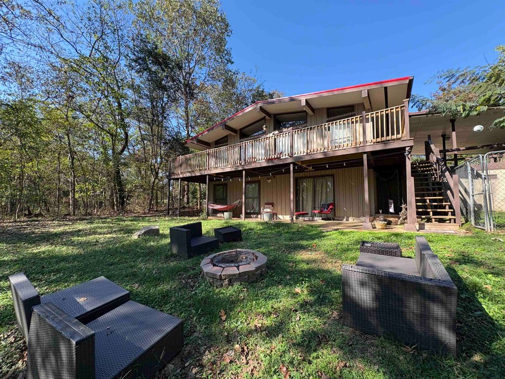 4 Cisco Circle, Cherokee Village, AR 72529