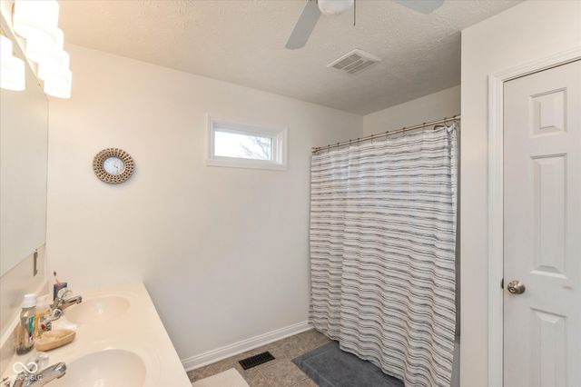 224 Woodland Place, Pittsboro, IN 46167