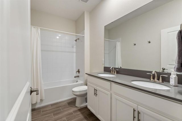 8943 FALLEN OAK DR, Davenport, FL 33896