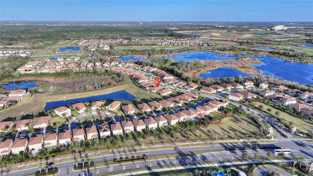 8943 FALLEN OAK DR, Davenport, FL 33896