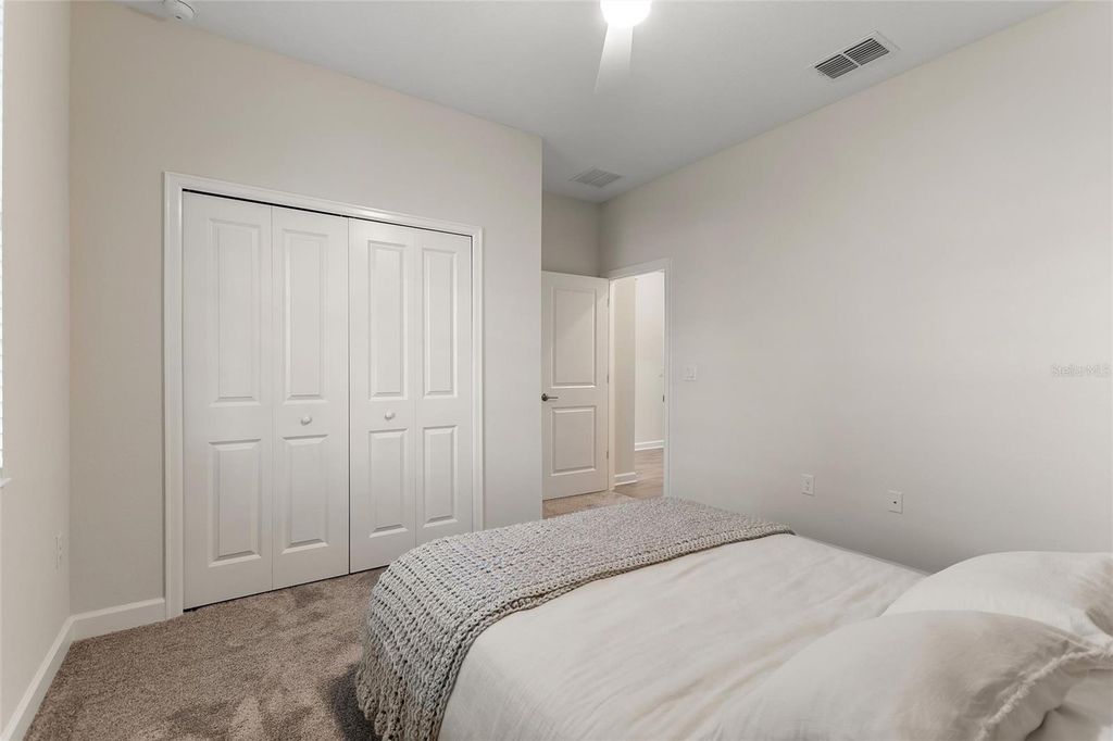 Image 22 of property listing at 8943 FALLEN OAK DR, Davenport, FL 33896