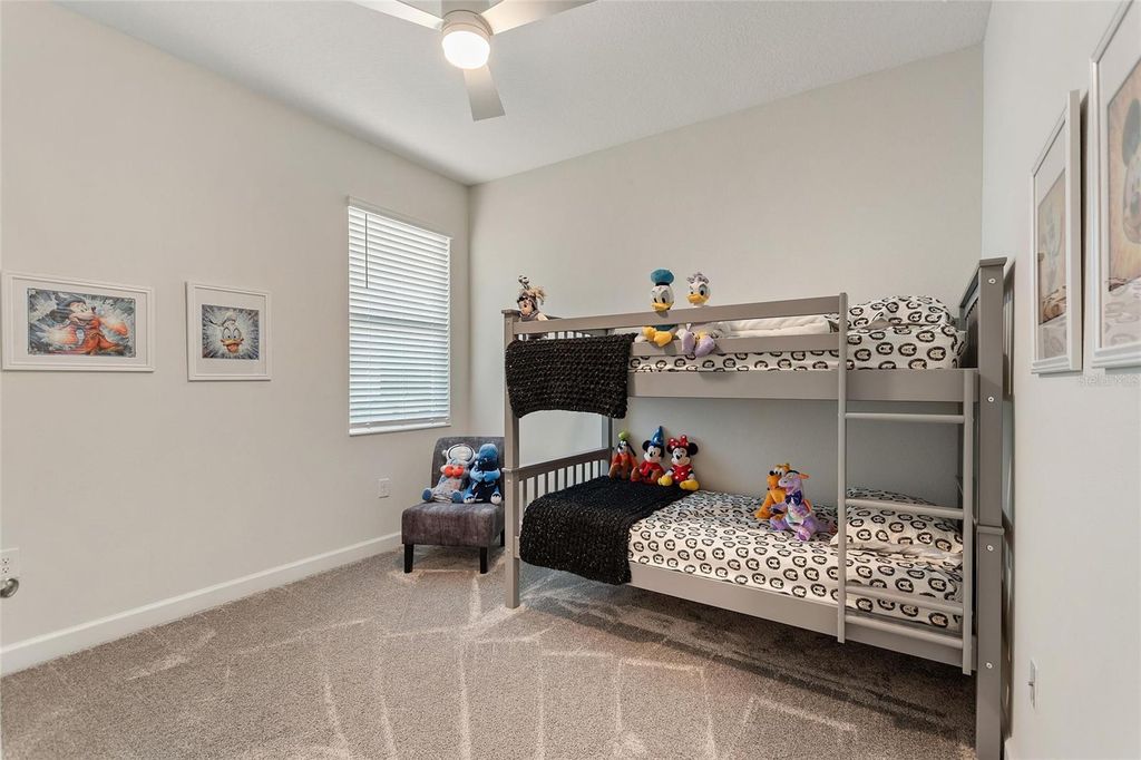 Image 28 of property listing at 8943 FALLEN OAK DR, Davenport, FL 33896