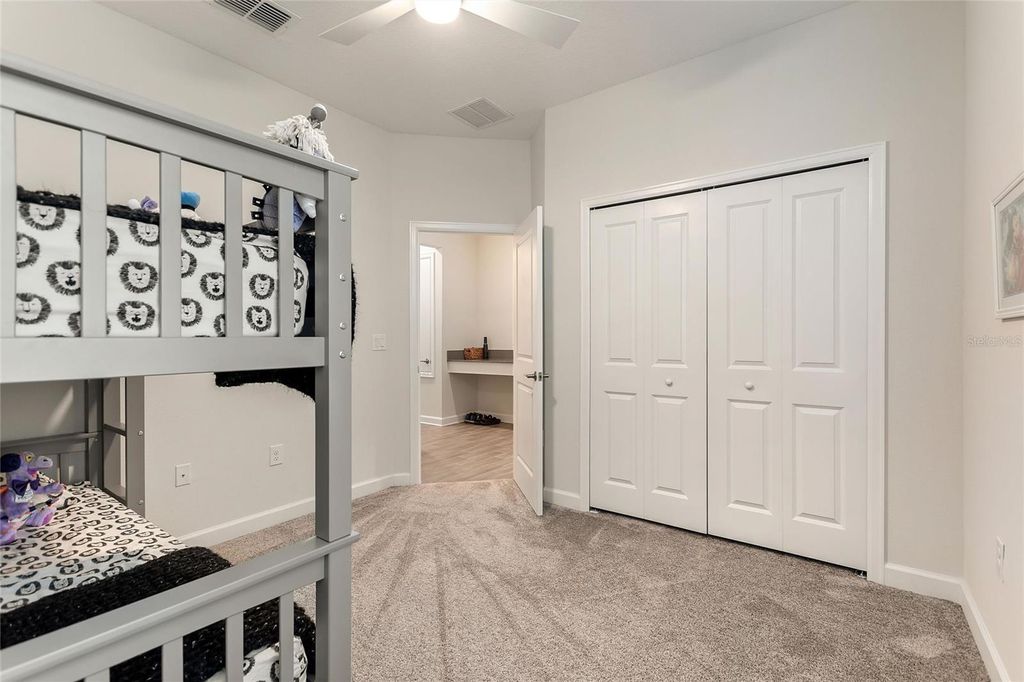 Image 30 of property listing at 8943 FALLEN OAK DR, Davenport, FL 33896