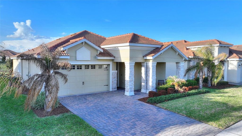 Image 33 of property listing at 8943 FALLEN OAK DR, Davenport, FL 33896