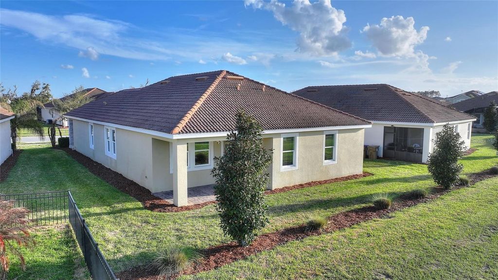 Image 35 of property listing at 8943 FALLEN OAK DR, Davenport, FL 33896