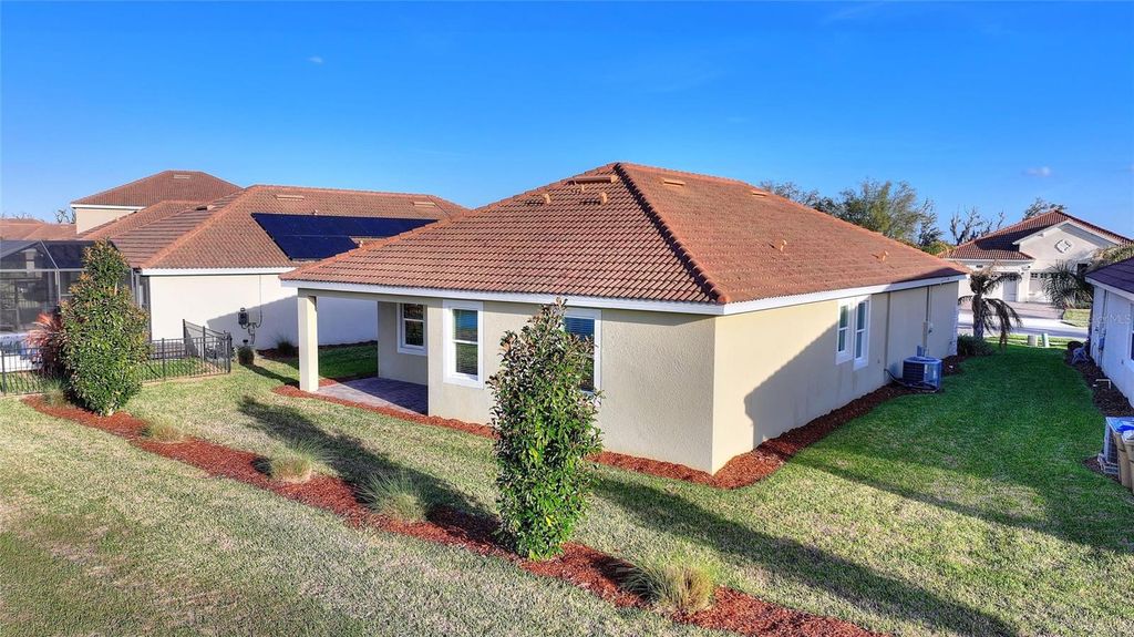 Image 38 of property listing at 8943 FALLEN OAK DR, Davenport, FL 33896