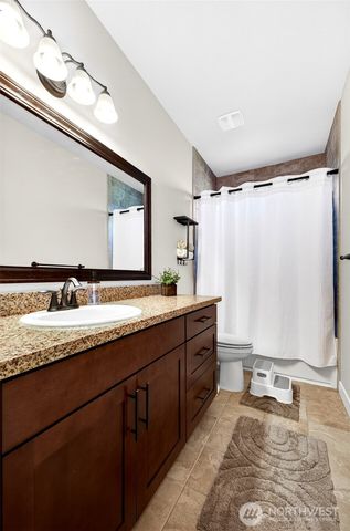 12111 Maxvale Hill Court SE, Yelm, WA 98597