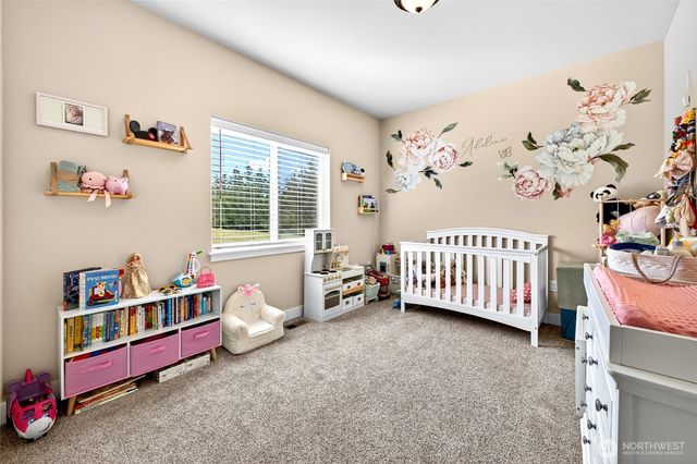12111 Maxvale Hill Court SE, Yelm, WA 98597
