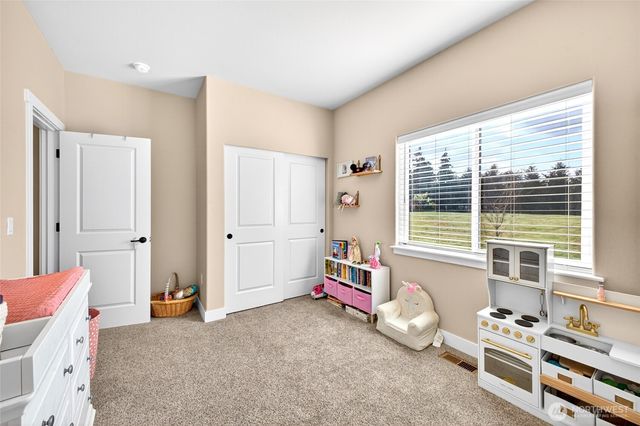 12111 Maxvale Hill Court SE, Yelm, WA 98597