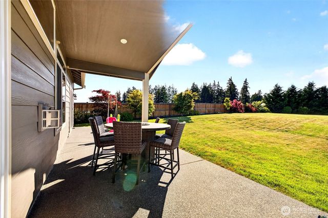12111 Maxvale Hill Court SE, Yelm, WA 98597