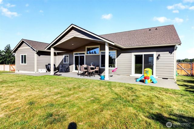 12111 Maxvale Hill Court SE, Yelm, WA 98597