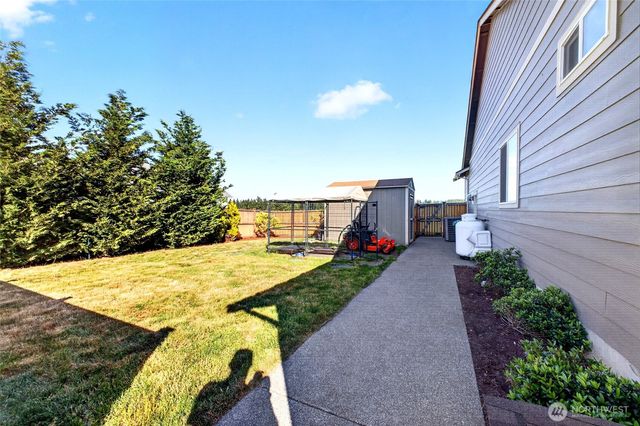 12111 Maxvale Hill Court SE, Yelm, WA 98597