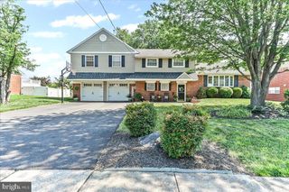 3395 BANCROFT DR, Aston, PA 19014