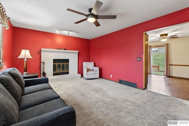 15319 Sarpy Circle, Omaha, NE 68137