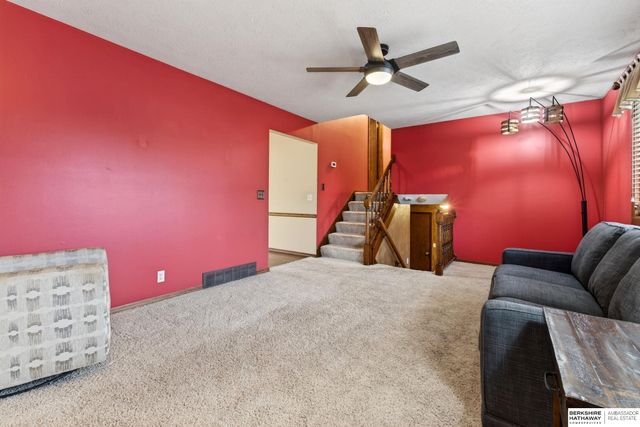 15319 Sarpy Circle, Omaha, NE 68137