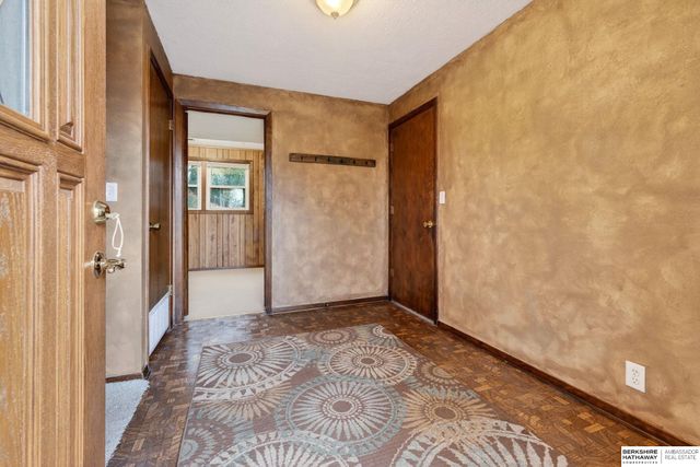 15319 Sarpy Circle, Omaha, NE 68137