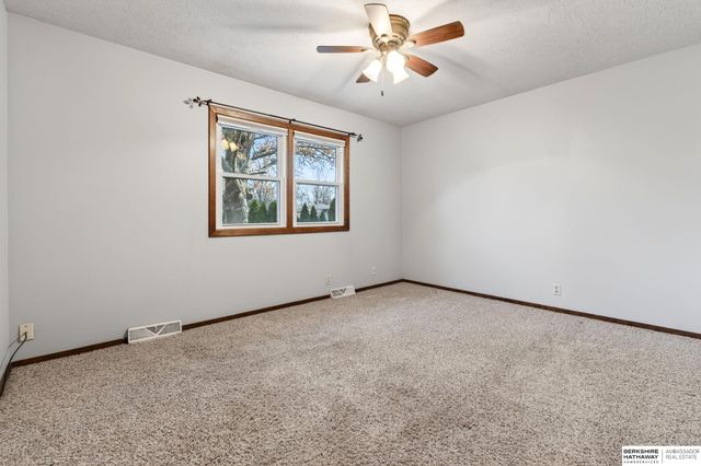 15319 Sarpy Circle, Omaha, NE 68137