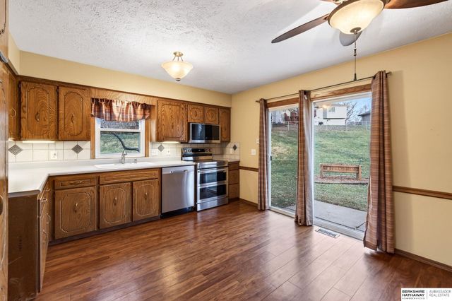 15319 Sarpy Circle, Omaha, NE 68137