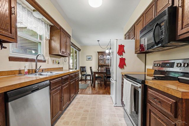 2850 Weigl Road, Saginaw, MI 48609
