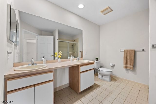 33 Gordon Circle, Parsippany-troy Hills Twp., NJ 07054