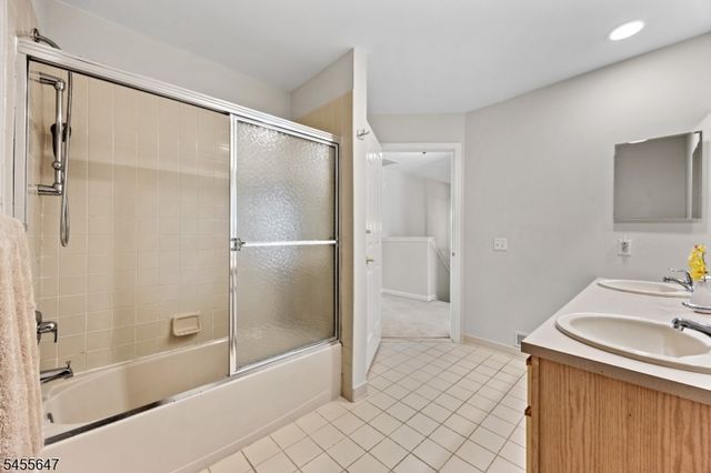 33 Gordon Circle, Parsippany-troy Hills Twp., NJ 07054
