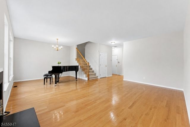 33 Gordon Circle, Parsippany-troy Hills Twp., NJ 07054