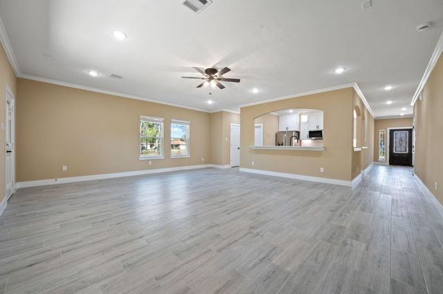 147 Knollwood Lane, Livingston, TX 77351