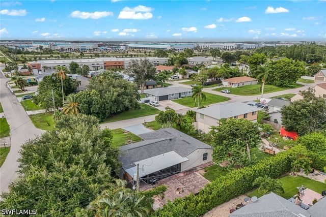 8110 Valencia RD, Fort Myers, FL 33967