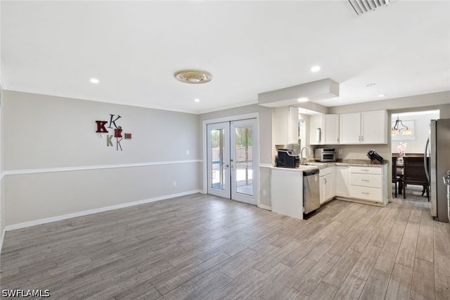 8110 Valencia RD, Fort Myers, FL 33967