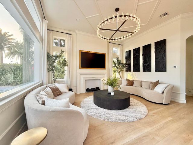 134 Rosalia Court, Jupiter, FL 33478