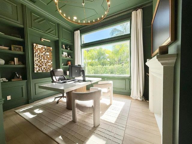 134 Rosalia Court, Jupiter, FL 33478