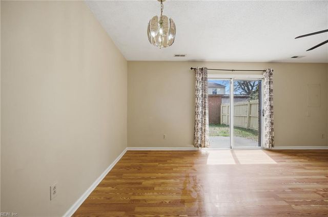 102 Tyburn CT, Hampton, VA 23669