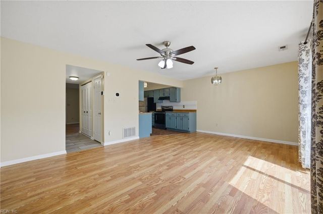 102 Tyburn CT, Hampton, VA 23669