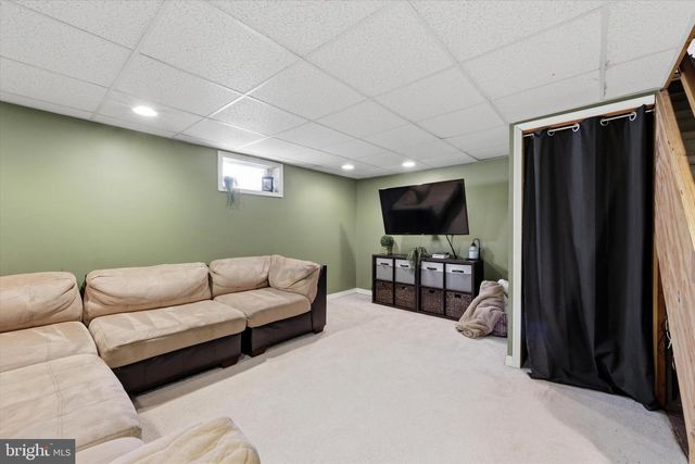 1801 CRICKET LN, Folcroft, PA 19032