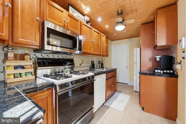 1801 CRICKET LN, Folcroft, PA 19032