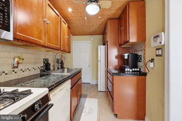1801 CRICKET LN, Folcroft, PA 19032