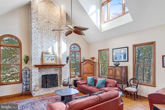 7929 WELLINGTON DR, Warrenton, VA 20186