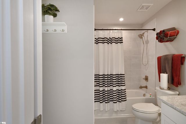 1265 Fiddletree Lane, Woodruff, SC 29388