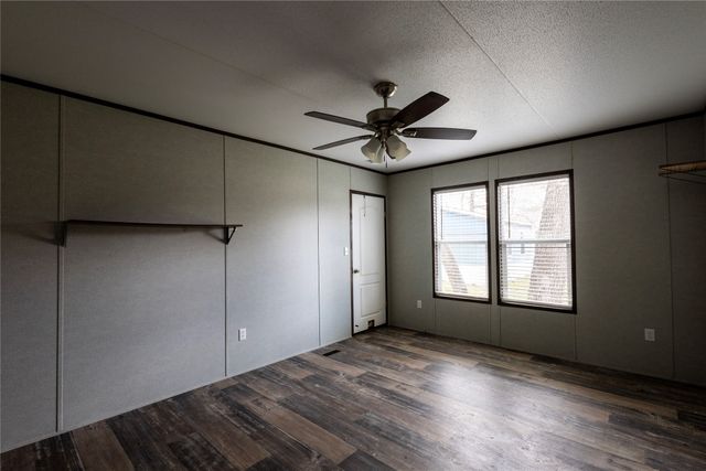 336 N Cherokee Shores Drive, Mabank, TX 75156