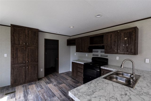 336 N Cherokee Shores Drive, Mabank, TX 75156