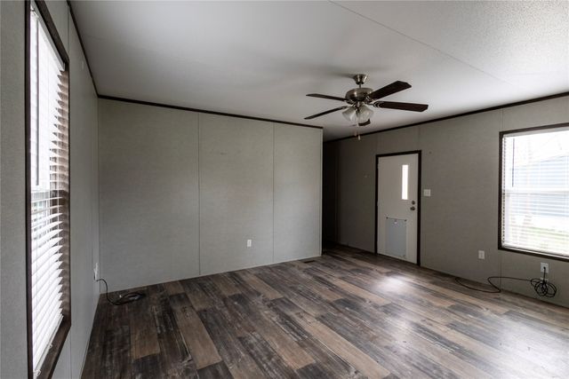 336 N Cherokee Shores Drive, Mabank, TX 75156