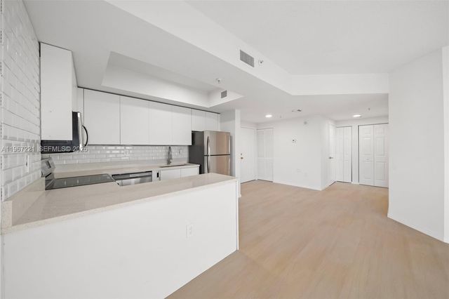 3500 Coral Way 1114, Miami, FL 33145