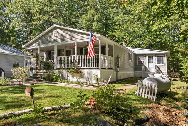 3 Santis Way, Wolfeboro, NH 03894