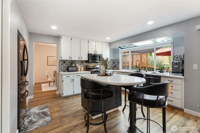 10009 NE 141st Street, Kirkland, WA 98034