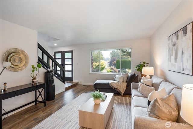 10009 NE 141st Street, Kirkland, WA 98034