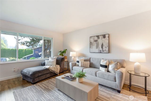 10009 NE 141st Street, Kirkland, WA 98034