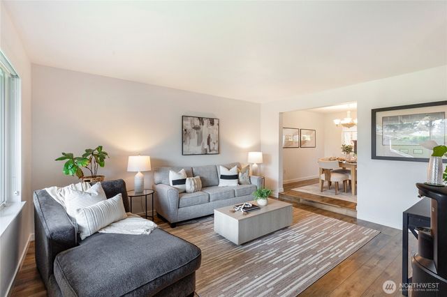 10009 NE 141st Street, Kirkland, WA 98034