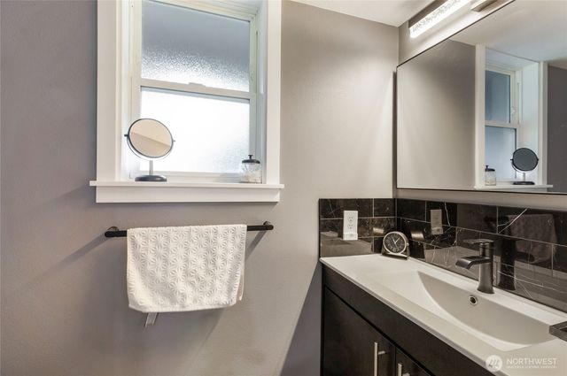 10009 NE 141st Street, Kirkland, WA 98034