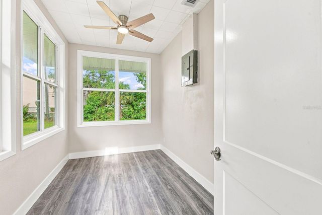 112 E MARTIN LUTHER KING JR DRIVE, Tarpon Springs, FL 34689