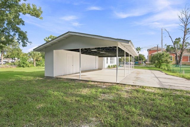 112 E MARTIN LUTHER KING JR DRIVE, Tarpon Springs, FL 34689
